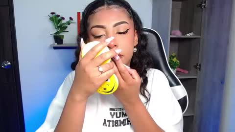 Danna online show from November 20, 10:48 am