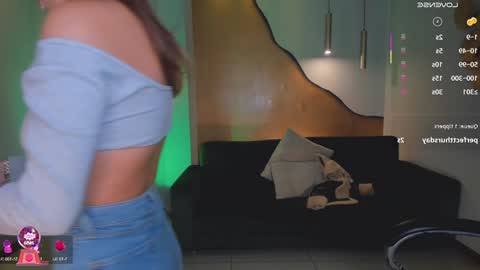 Danna Cruz  online show from February 8, 4:36 pm