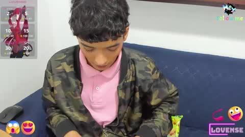 Snapshot of danniels_sweet chatting on December 14, 4:12 am danniels_sweet online show from December 14, 4:12 am