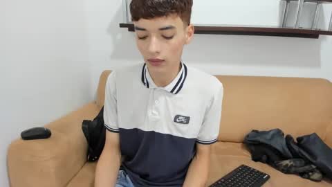 Snapshot of danniels_sweet chatting on December 28, 12:13 pm danniels_sweet online show from December 28, 12:13 pm