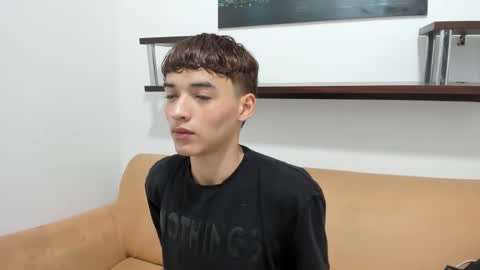 Snapshot of danniels_sweet chatting on December 30, 12:42 pm danniels_sweet online show from December 30, 12:42 pm