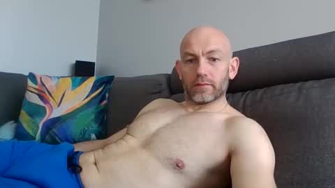 danny81boy online show from May 3, 9:37 am