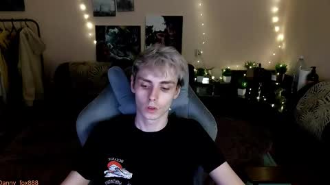 Snapshot of danny_fox888 chatting on January 10, 1:02 pm Daniel online show from January 10, 1:02 pm