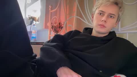 danny online show from December 1, 10:53 am