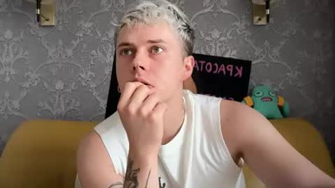 Snapshot of danny_love01 chatting on July 14, 12:55 pm danny online show from July 14, 12:55 pm