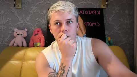 Snapshot of danny_love01 chatting on July 26, 5:53 pm danny online show from July 26, 5:53 pm