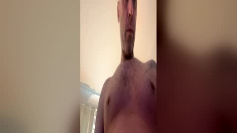 Snapshot of dannyboy8222 chatting on April 27, 5:33 pm dannyboy8222 online show from April 27, 5:33 pm