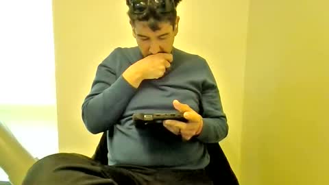 Snapshot of dannychorizo707 chatting on February 11, 6:35 pm dannychorizo707 online show from February 11, 6:35 pm