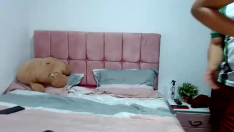 Snapshot of dannyhothot chatting on March 12, 11:01 pm danny and ruby online show from March 12, 11:01 pm