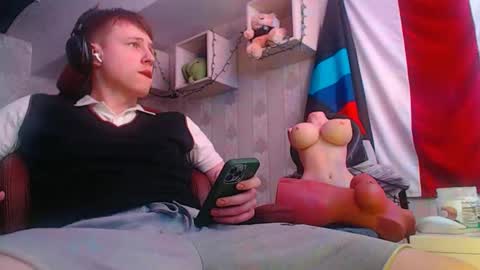 dannyk5 online show from May 12, 2:19 am