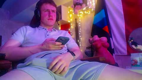 dannyk5 online show from May 14, 3:35 am