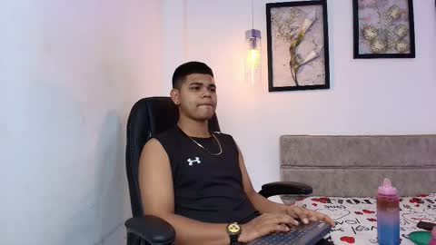 Snapshot of dannysamm chatting on October 17, 12:08 pm dannysamm online show from October 17, 12:08 pm