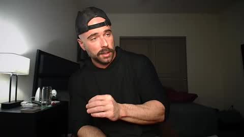 Snapshot of dannysteelexxx chatting on January 8, 1:42 am Danny Steele online show from January 8, 1:42 am