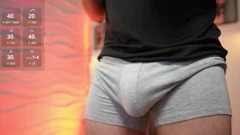 Snapshot of dante_gold chatting on March 27, 9:47 pm SEBAS online show from March 27, 9:47 pm