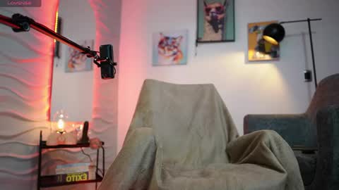 Snapshot of dante_gold chatting on April 8, 12:10 am SEBAS online show from April 8, 12:10 am