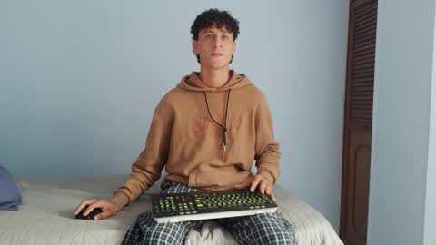 Dante online show from October 20, 3:34 pm