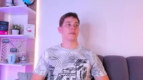 Snapshot of dante_seductor chatting on February 19, 7:10 pm Dante online show from February 19, 7:10 pm