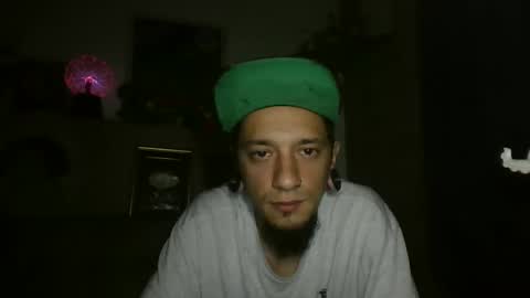 Snapshot of dante_x_5 chatting on October 28, 10:45 pm dante_x_5 online show from October 28, 10:45 pm