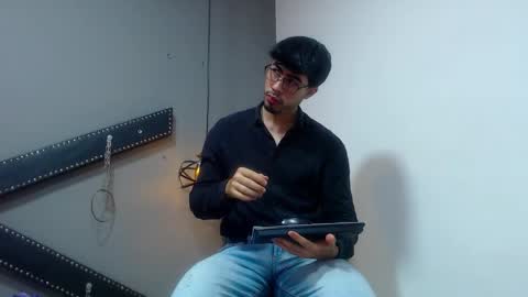 Snapshot of dantebrown11 chatting on September 9, 12:05 pm Dantes Infierno online show from September 9, 12:05 pm