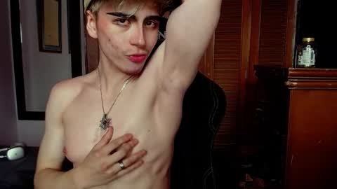 danteobscuro online show from December 15, 6:56 pm