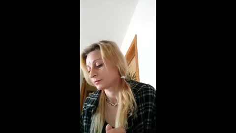 Snapshot of danuta1 chatting on December 20, 2:24 pm DD online show from December 20, 2:24 pm