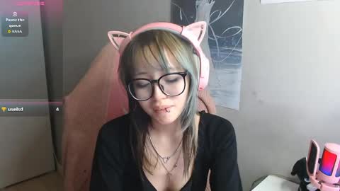 danyelleeyermann online show from May 28, 1:08 pm