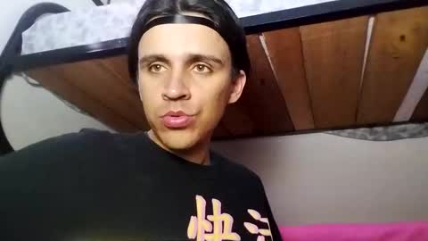 Daniel online show from November 3, 8:54 pm