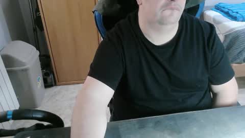 Snapshot of danysanchez1981 chatting on February 1, 11:20 am danysanchez1981 online show from February 1, 11:20 am