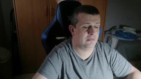 Snapshot of danysanchez1981 chatting on February 4, 3:40 pm danysanchez1981 online show from February 4, 3:40 pm