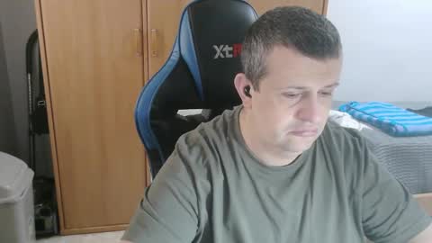 Snapshot of danysanchez1981 chatting on February 16, 9:38 am danysanchez1981 online show from February 16, 9:38 am