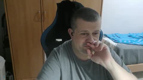 Snapshot of danysanchez1981 chatting on March 2, 10:38 pm danysanchez1981 online show from March 2, 10:38 pm