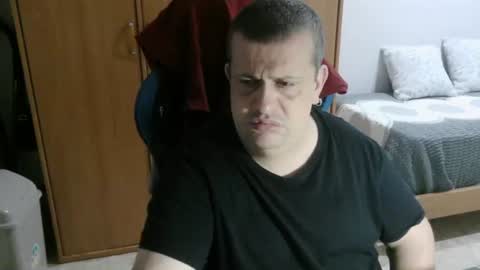 danysanchez1981 online show from August 4, 9:17 pm