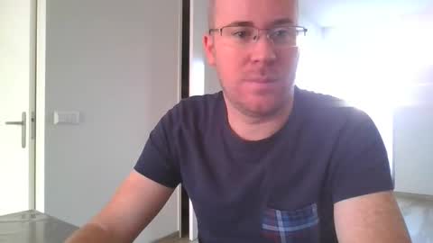 Snapshot of danzel87 chatting on September 15, 8:03 am Danny online show from September 15, 8:03 am