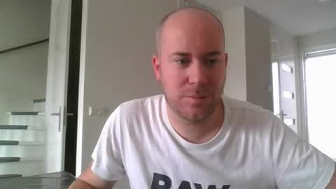 Snapshot of danzel87 chatting on October 7, 8:00 am Danny online show from October 7, 8:00 am