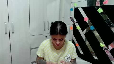 daphne877046 online show from February 4, 8:36 pm