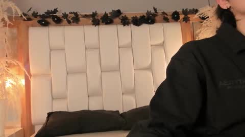 daphne_and_roger online show from January 7, 11:01 am