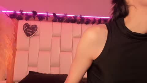 daphne_and_roger online show from March 12, 11:05 am