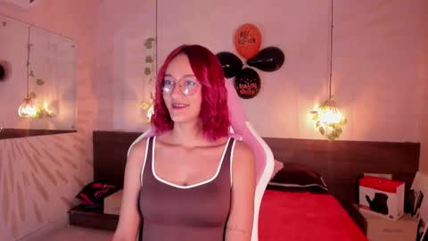 Snapshot of daphne_courtis chatting on October 13, 3:17 am Daphne online show from October 13, 3:17 am