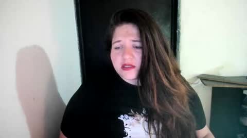 Snapshot of daphnegirlsexxy chatting on March 4, 3:01 am daphnegirlsexxy online show from March 4, 3:01 am