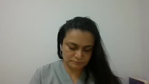 dapnne online show from January 17, 6:33 pm