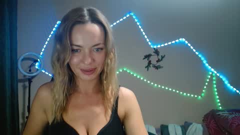 Snapshot of daria_spring chatting on December 25, 11:10 pm Daria online show from December 25, 11:10 pm