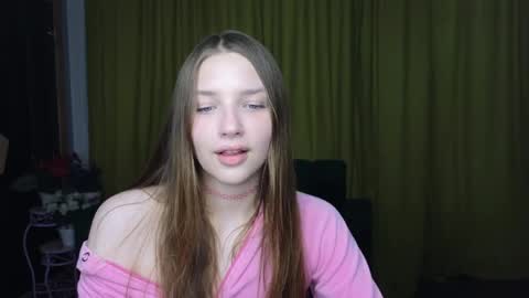 Snapshot of dariaangels chatting on March 29, 1:00 pm dariaangels online show from March 29, 1:00 pm