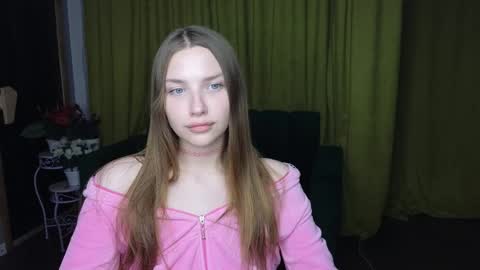 Snapshot of dariaangels chatting on March 30, 1:06 am dariaangels online show from March 30, 1:06 am
