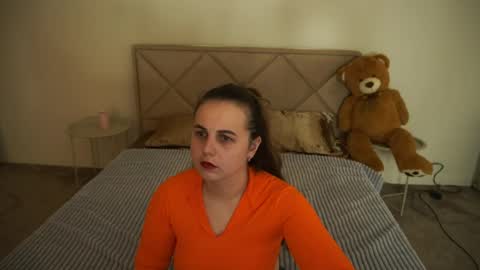 Snapshot of dariacalm chatting on May 17, 7:32 pm Daria online show from May 17, 7:32 pm