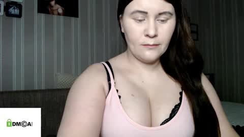 Snapshot of darina_dream chatting on March 6, 8:16 pm Darina Dreams online show from March 6, 8:16 pm