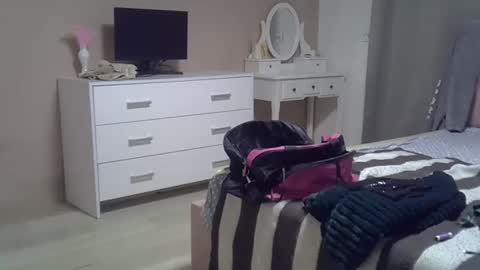 darishechka online show from November 12, 7:35 pm