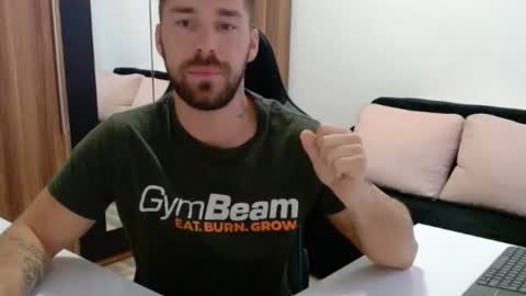 darius_94 online show from September 22, 4:36 am