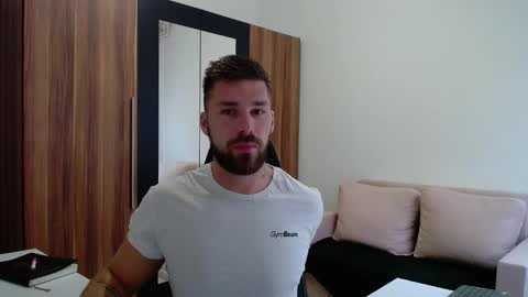 darius_94 online show from March 29, 10:48 am
