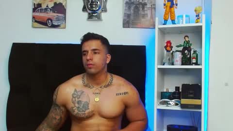 Darius Phoenix  online show from December 17, 12:33 pm