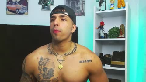 Darius Phoenix  online show from January 26, 8:56 pm